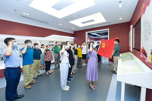 迎接建党100周年